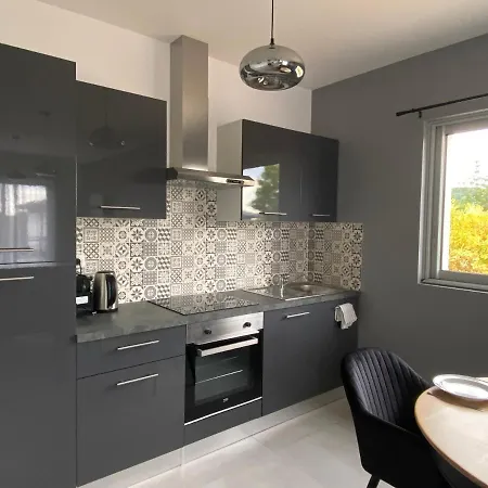 Apartment La Perchee Calme, Sauna, Parking Prive