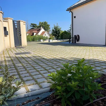 La Perchee Calme, Sauna, Parking Prive Apartment