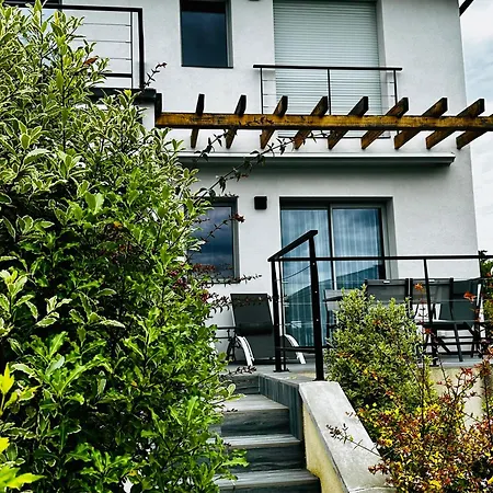 Apartment La Perchee Calme, Sauna, Parking Prive *