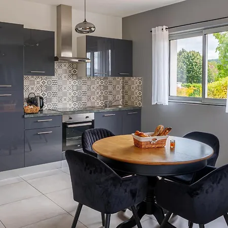 La Perchee Calme, Sauna, Parking Prive Appartement